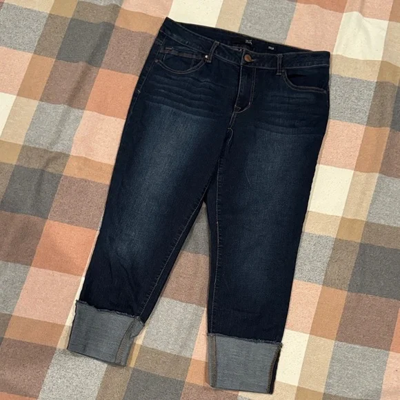 1822 Denim Dark Blue Cropped Jeans - Picture 4 of 11